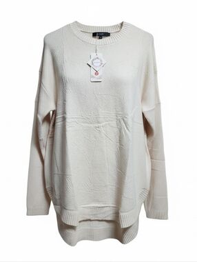 Women's oversized sweater. Beige.